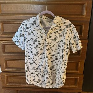 Denim & Flower White Floral Button Down Shirt